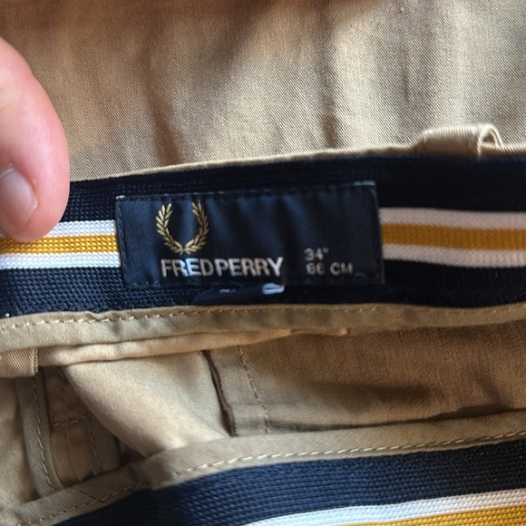 Fred Perry shorts in tan size 34” - Picture 3 of 7